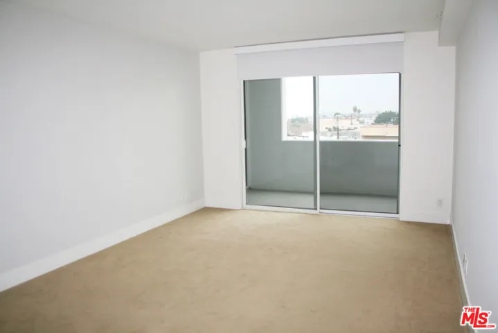 304 S Elm Drive 303, Beverly Hills, California 90212
