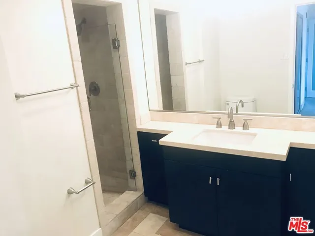 304 S Elm Drive 303, Beverly Hills, California 90212