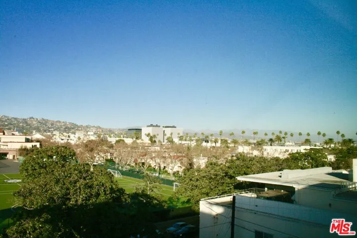 304 S Elm Drive 303, Beverly Hills, California 90212