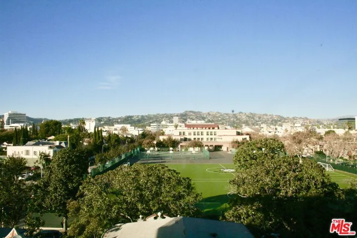 304 S Elm Drive 303, Beverly Hills, California 90212