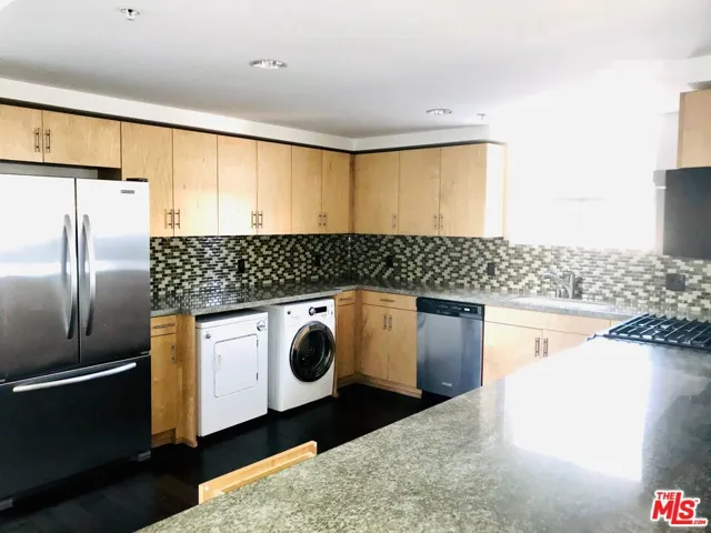 304 S Elm Drive 303, Beverly Hills, California 90212