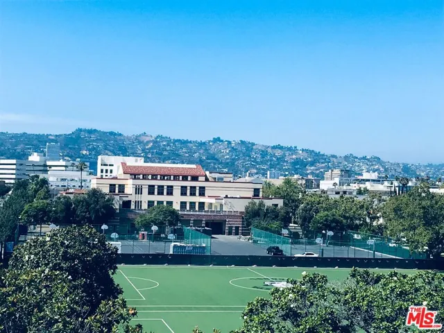 304 S Elm Drive 303, Beverly Hills, California 90212