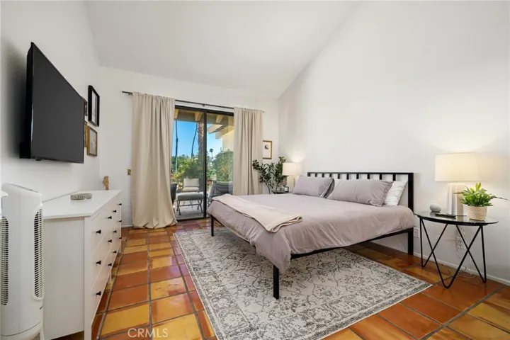 Primary w/ensuite