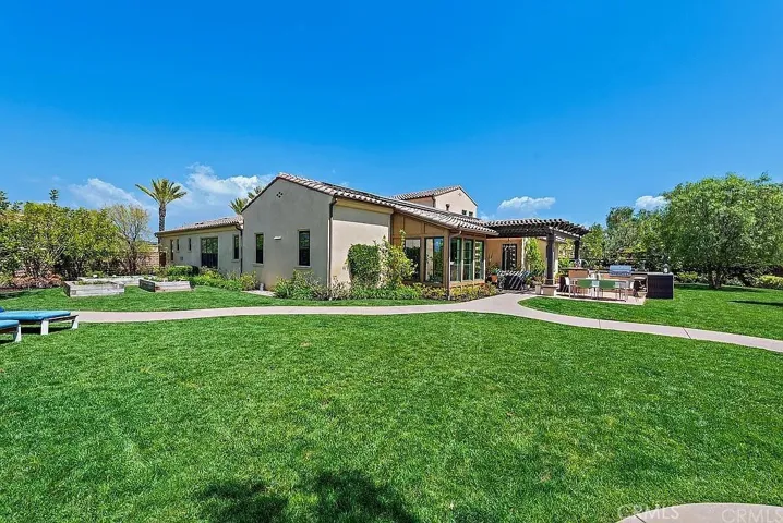 9 Paniolo Road, Ladera Ranch, California 92694