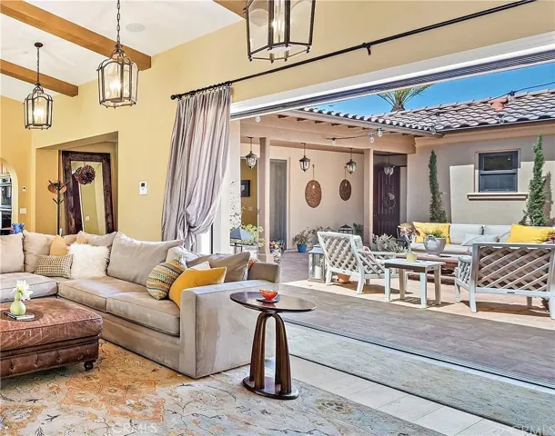9 Paniolo Road, Ladera Ranch, California 92694