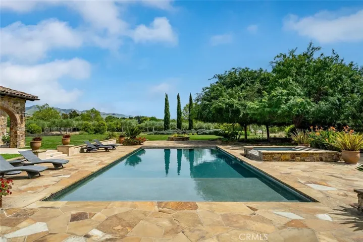 6520 Mira Cielo, San Luis Obispo, California 93401