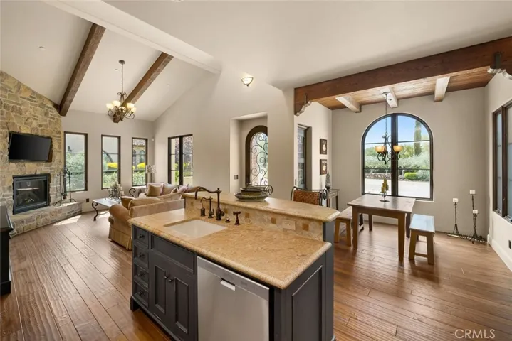 6520 Mira Cielo, San Luis Obispo, California 93401