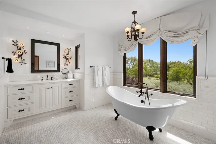 6520 Mira Cielo, San Luis Obispo, California 93401