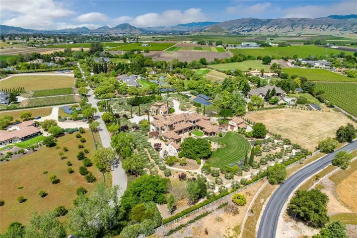 6520 Mira Cielo, San Luis Obispo, California 93401