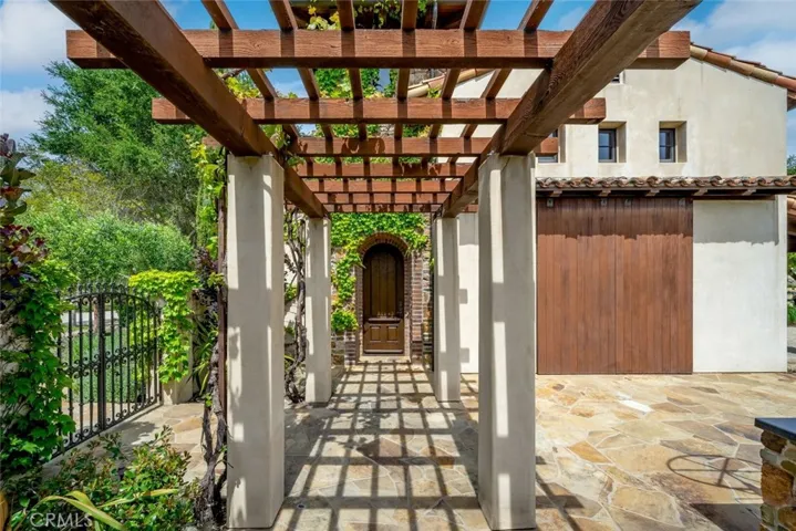 6520 Mira Cielo, San Luis Obispo, California 93401