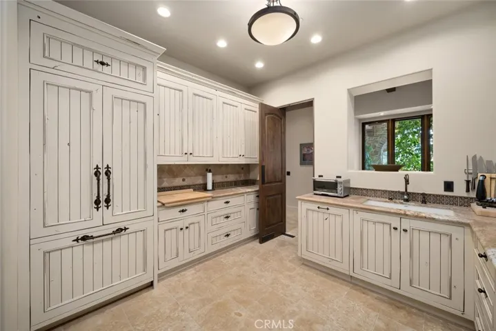 6520 Mira Cielo, San Luis Obispo, California 93401