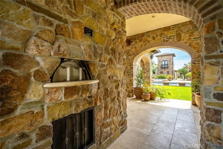 6520 Mira Cielo, San Luis Obispo, California 93401
