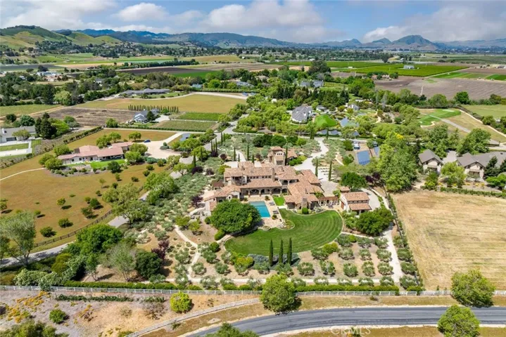 6520 Mira Cielo, San Luis Obispo, California 93401