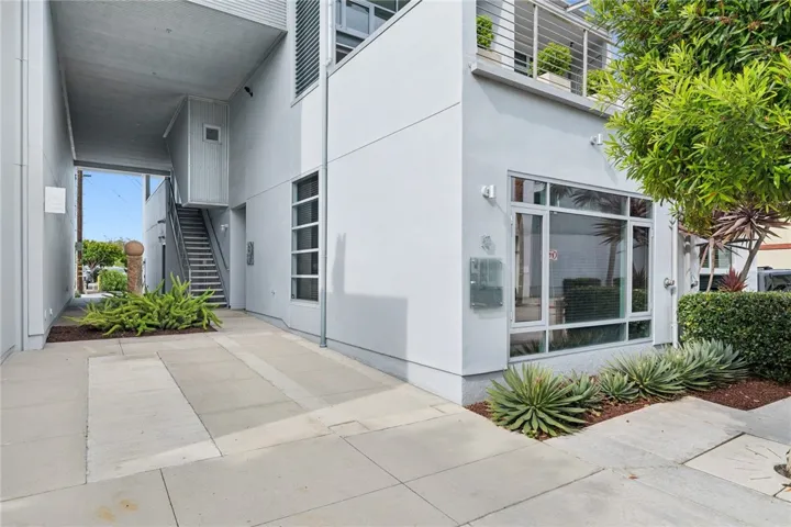 517 30th Street, Newport Beach, California 92663 — photo 5