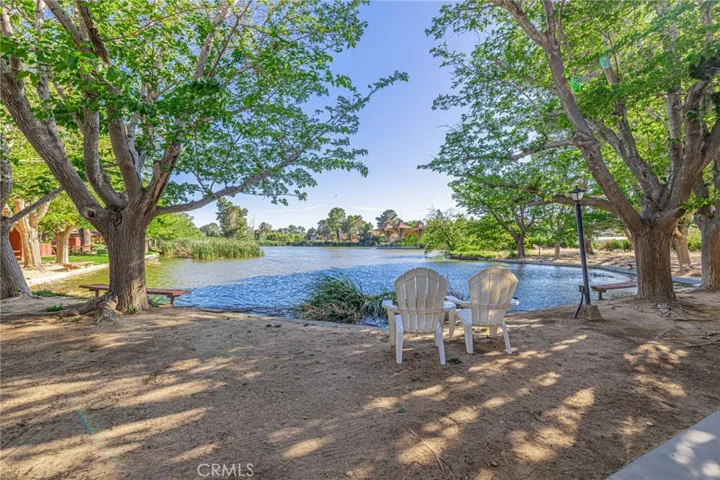 21329 Lake Shore Drive 35, California City, California 93505