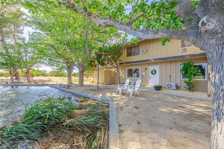 21329 Lake Shore Drive 35, California City, California 93505