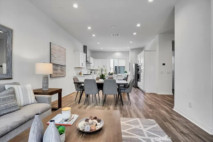168 Sawbuck, Irvine, California 92618