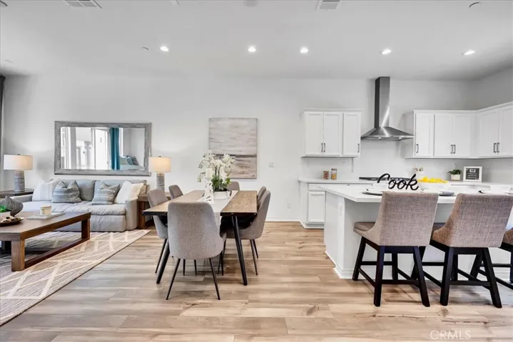 168 Sawbuck, Irvine, California 92618