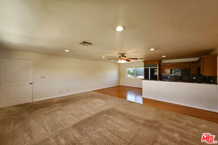 22040 Wyandotte Street (upstairs), Canoga Park, California 91303