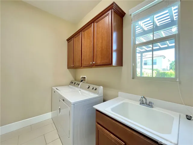 71 Rexford, Irvine, California 92620