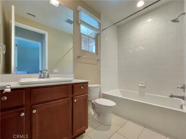 71 Rexford, Irvine, California 92620