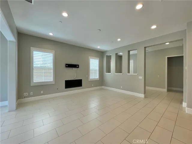 71 Rexford, Irvine, California 92620