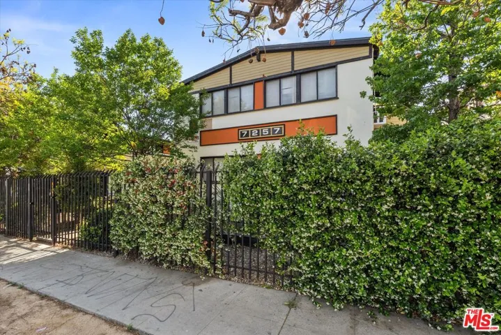 7253 Vineland Avenue, Sun Valley, California 91352