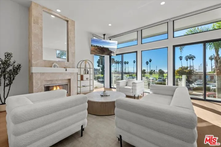 6730 Esplanade Street, Playa Del Rey, California 90293