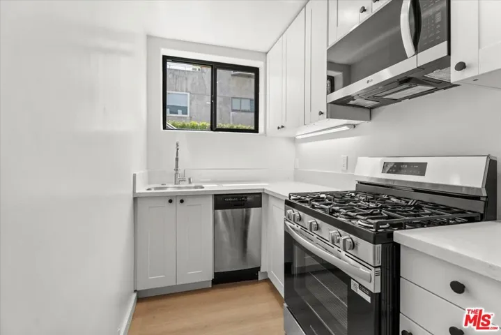 6730 Esplanade Street, Playa Del Rey, California 90293