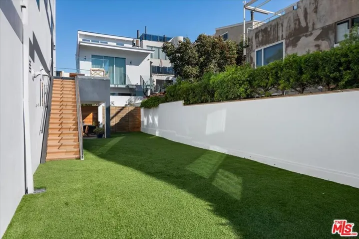 6730 Esplanade Street, Playa Del Rey, California 90293