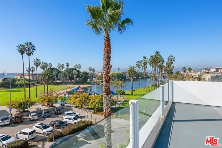 6730 Esplanade Street, Playa Del Rey, California 90293