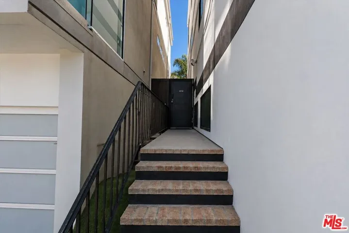 6730 Esplanade Street, Playa Del Rey, California 90293