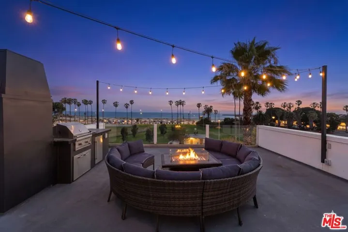 6730 Esplanade Street, Playa Del Rey, California 90293