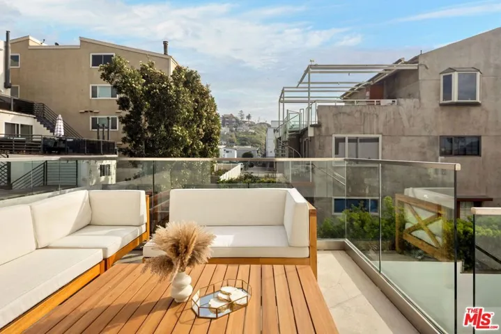 6730 Esplanade Street, Playa Del Rey, California 90293