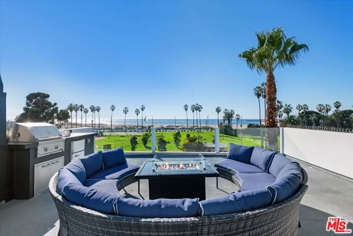 6730 Esplanade Street, Playa Del Rey, California 90293
