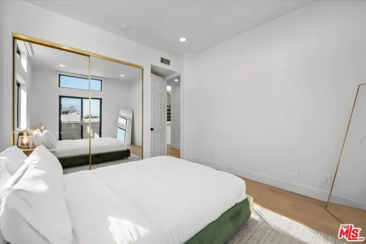 6730 Esplanade Street, Playa Del Rey, California 90293