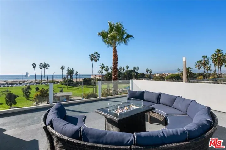 6730 Esplanade Street, Playa Del Rey, California 90293