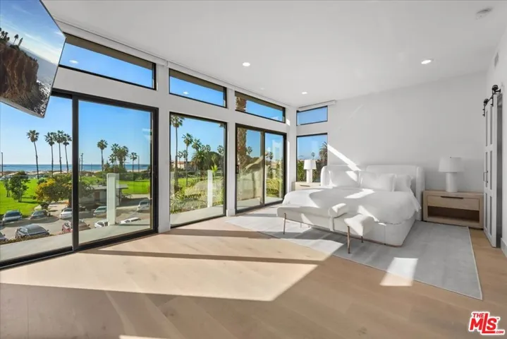 6730 Esplanade Street, Playa Del Rey, California 90293
