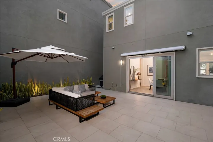 120 Frame, Irvine, California 92618