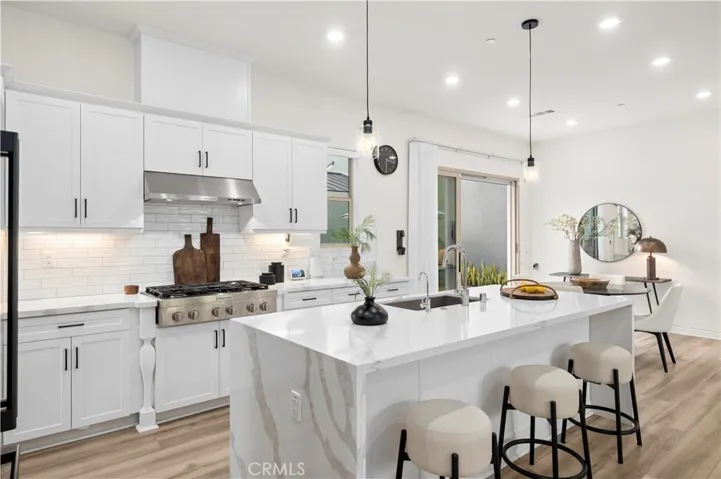 120 Frame, Irvine, California 92618
