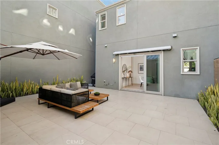 120 Frame, Irvine, California 92618