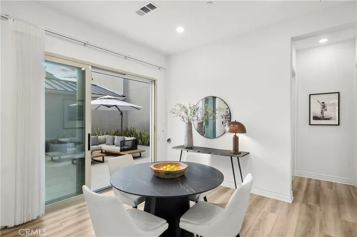 120 Frame, Irvine, California 92618