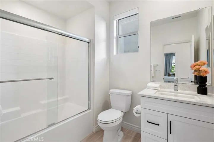 120 Frame, Irvine, California 92618