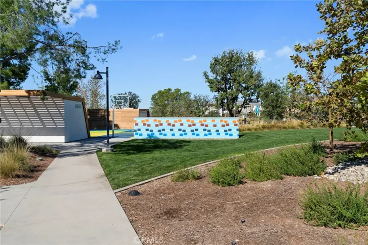 120 Frame, Irvine, California 92618