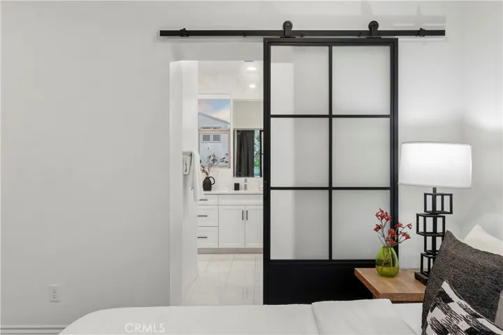 120 Frame, Irvine, California 92618