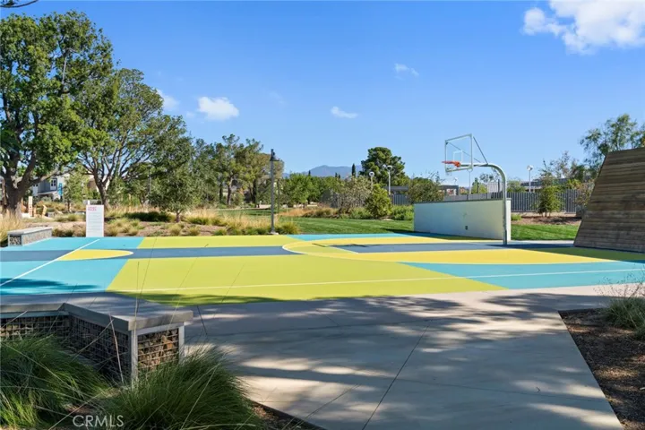 120 Frame, Irvine, California 92618