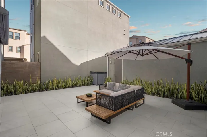 120 Frame, Irvine, California 92618