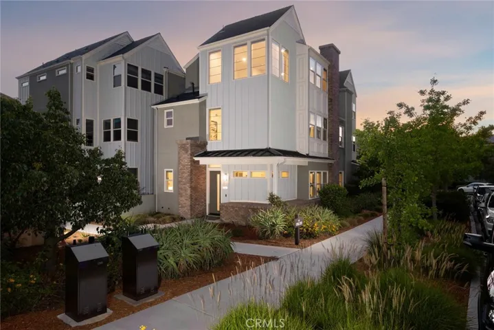 120 Frame, Irvine, California 92618