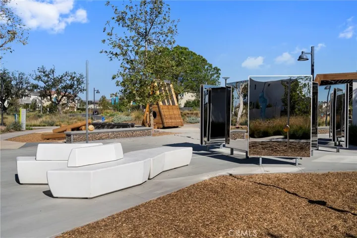 120 Frame, Irvine, California 92618