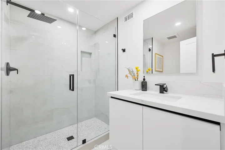 down stair bath